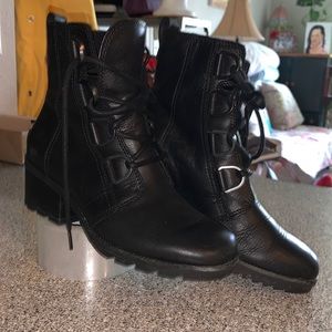 Sorel Women's  Leather Waterproof Boots- 6 above uncle 2” heel